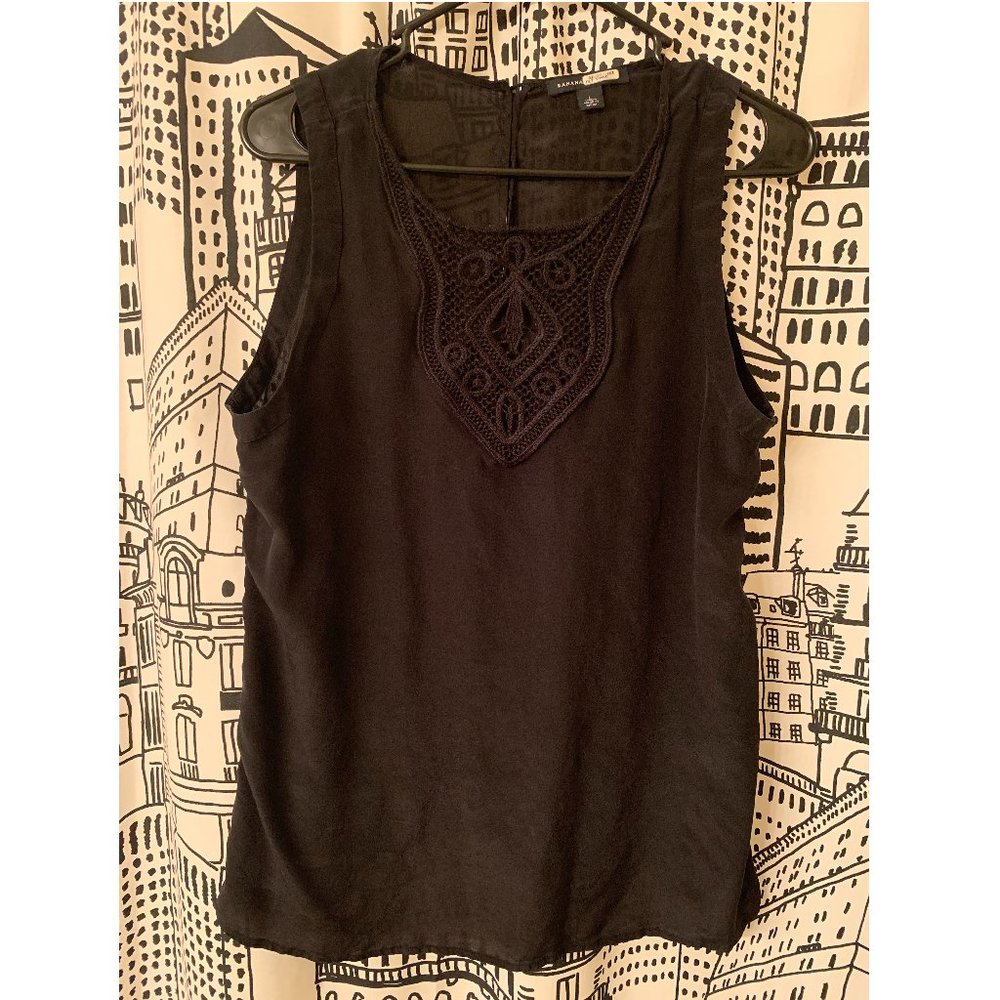 Banana Republic Black Sleeveless Blouse, Size L